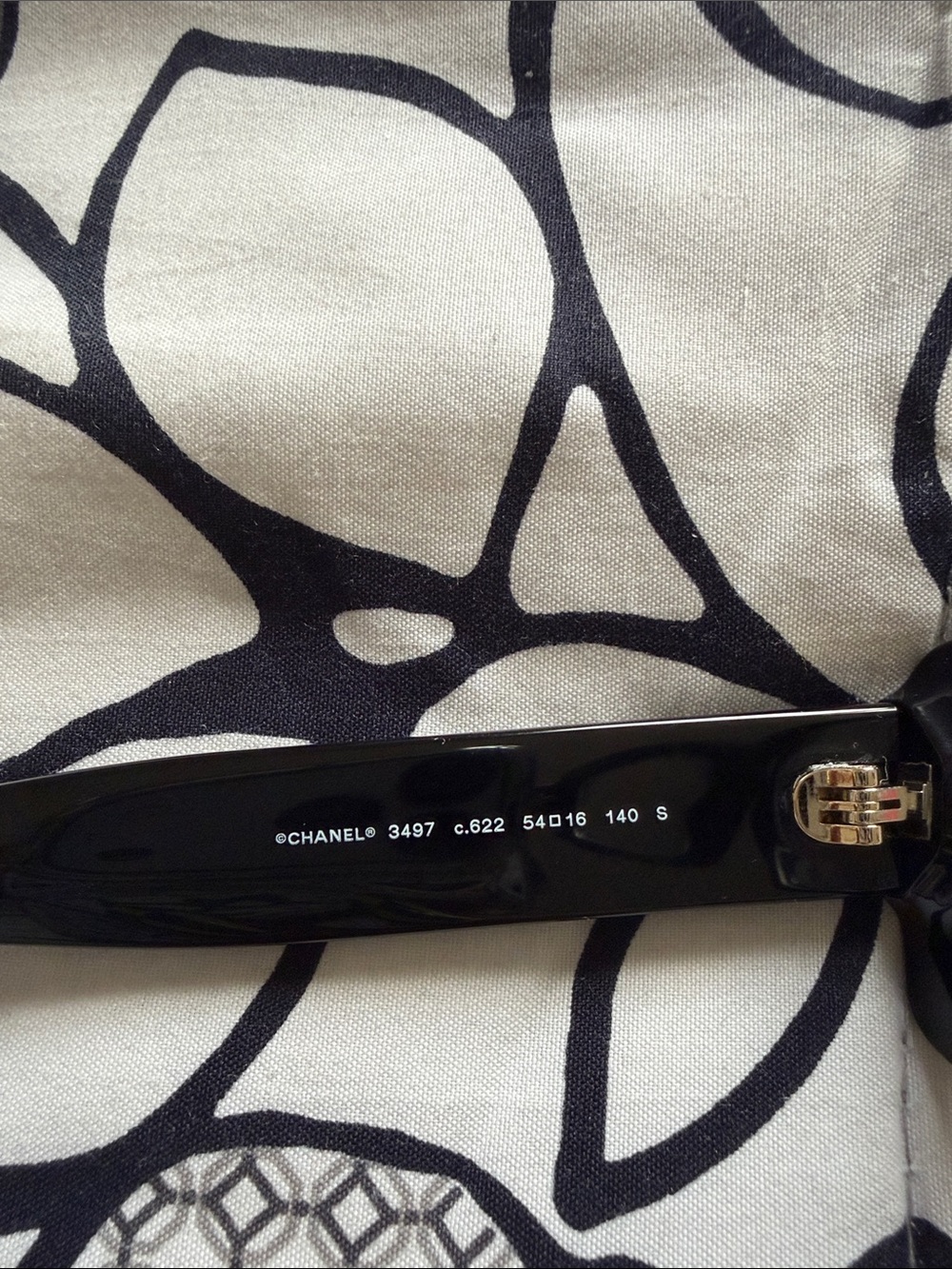 Like new CHANEL Rectangle eyeglasses - Picture 8 of 8